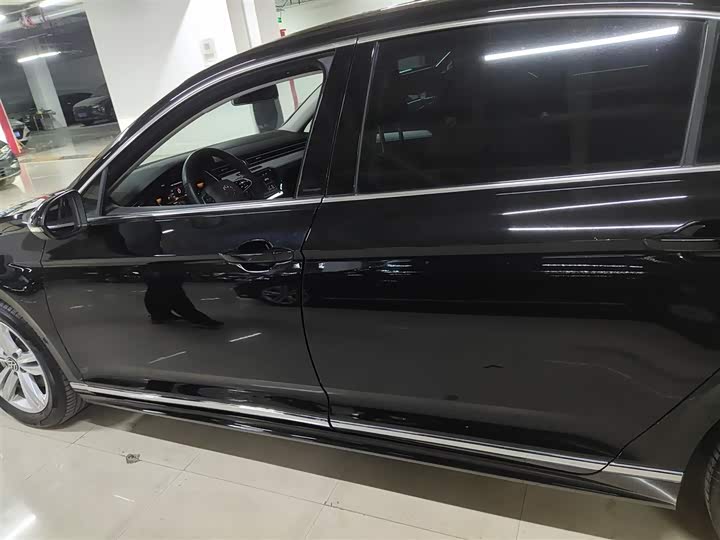 Фото 5 - Volkswagen Magotan