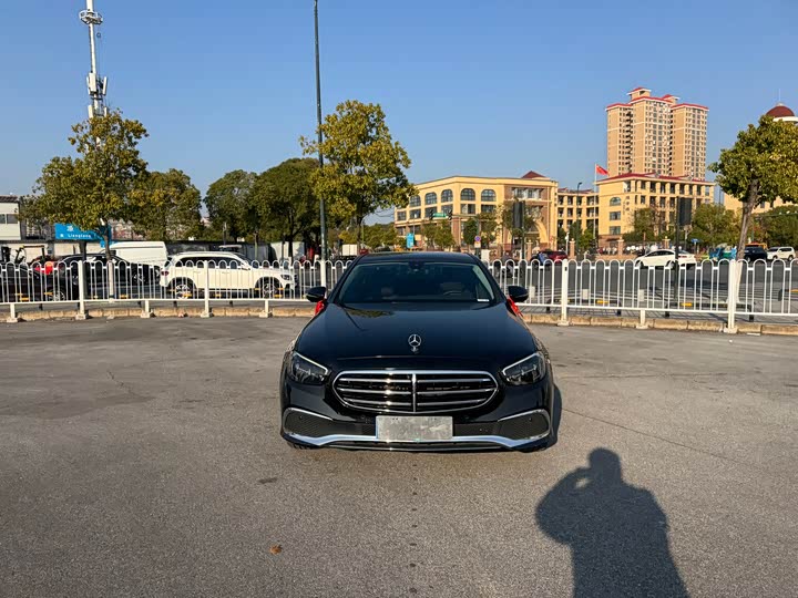 Фото 2 - Mercedes-Benz E-Class