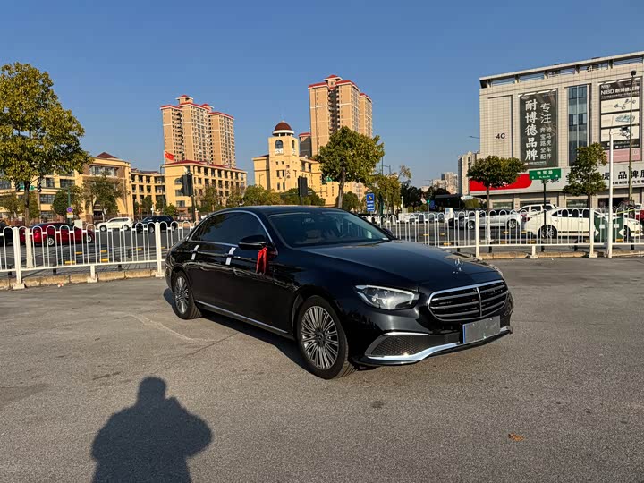 Фото 3 - Mercedes-Benz E-Class