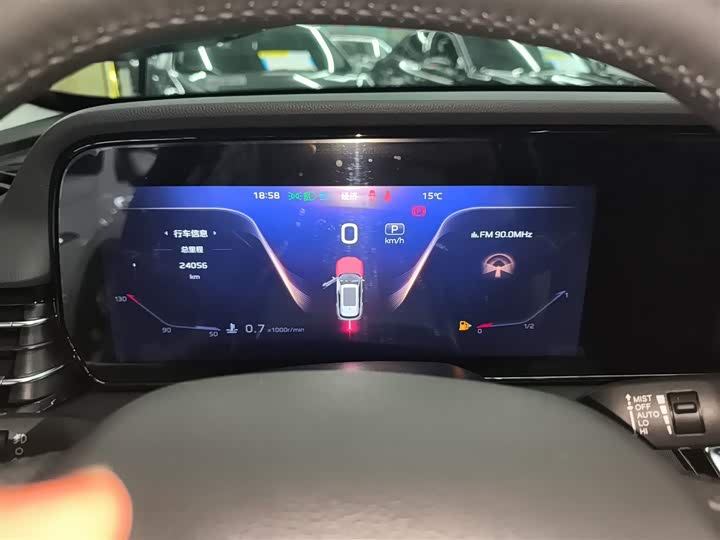 Фото 4 - Hongqi HS5