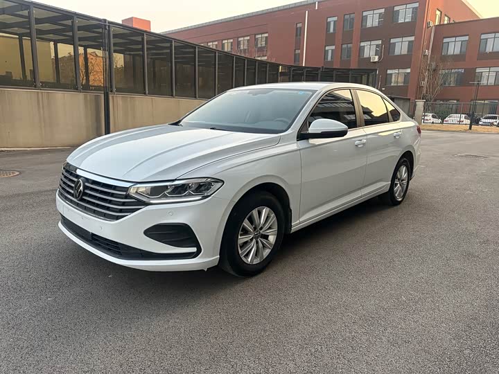 Фото 1 - Volkswagen Lavida