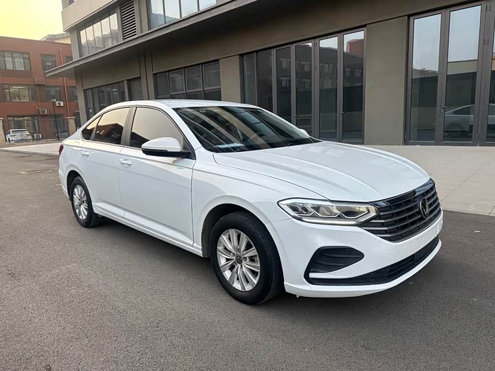 Фото 3 - Volkswagen Lavida