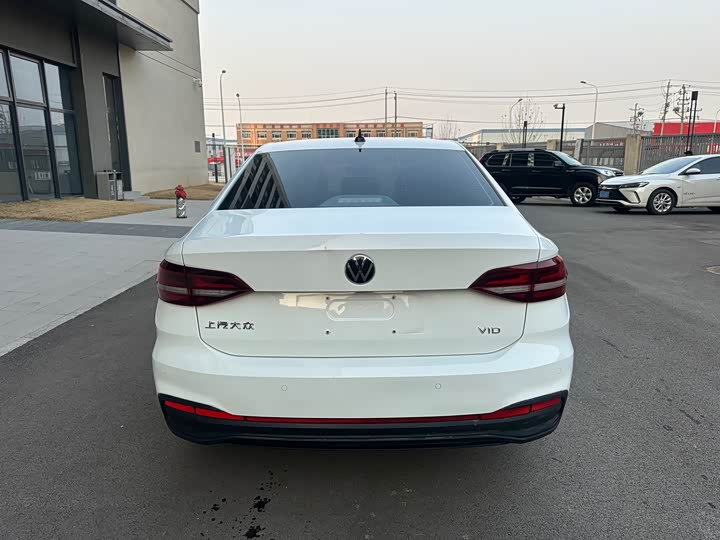 Фото 6 - Volkswagen Lavida