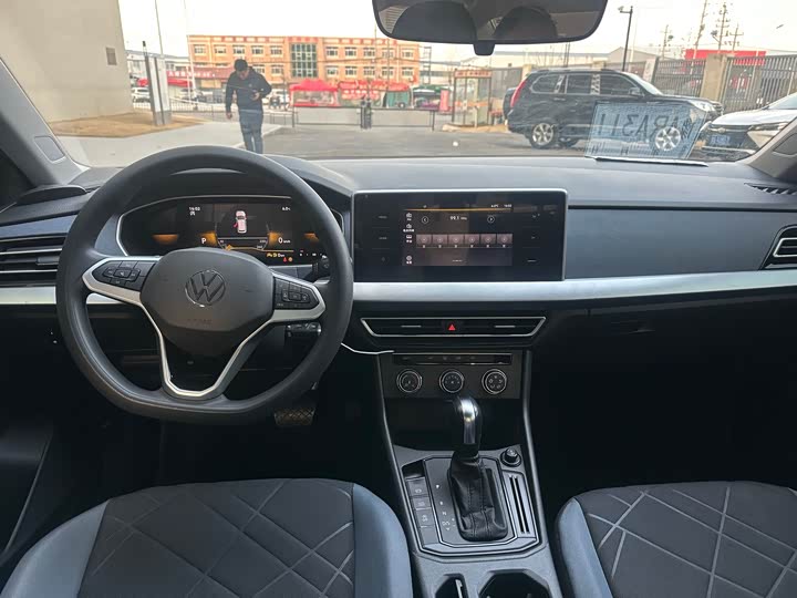 Фото 9 - Volkswagen Lavida