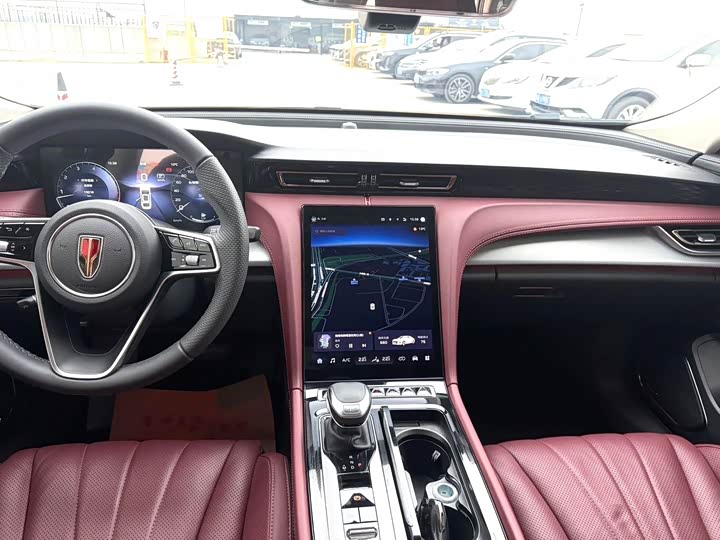 Фото 6 - Hongqi H5