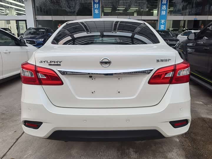 Фото 5 - Nissan Sylphy