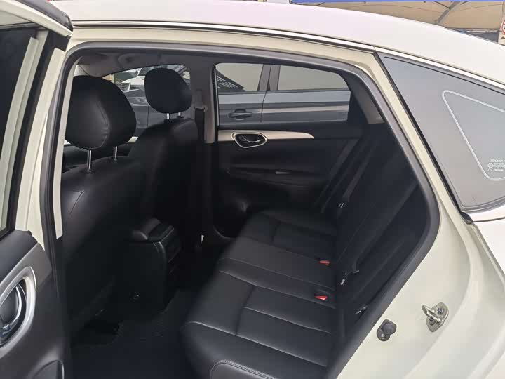 Фото 8 - Nissan Sylphy