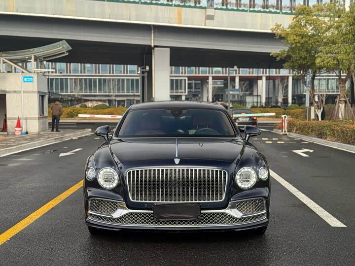 Фото 1 - Bentley Flying Spur