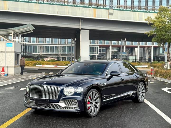 Фото 2 - Bentley Flying Spur