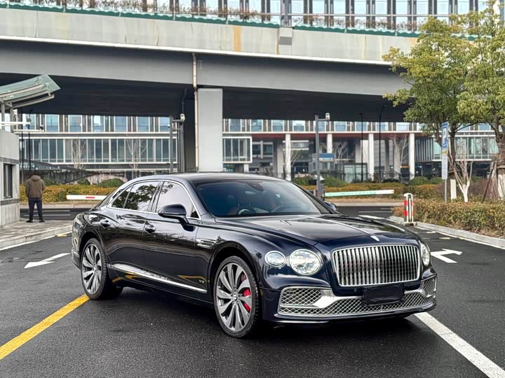 Фото 3 - Bentley Flying Spur