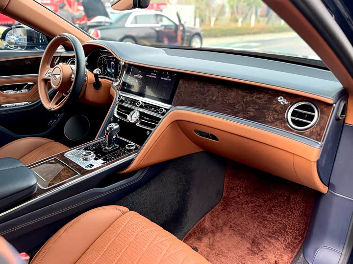 Фото 6 - Bentley Flying Spur