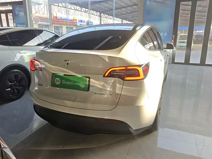 Фото 6 - Tesla Model Y