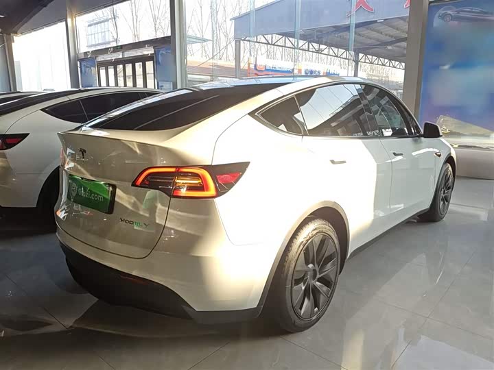 Фото 7 - Tesla Model Y
