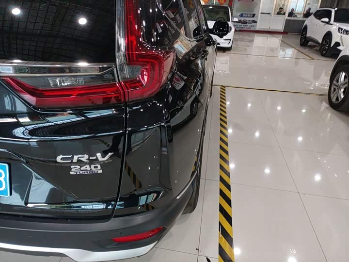 Фото 8 - Honda CR-V