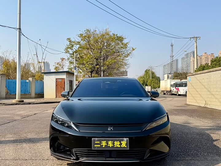 Фото 2 - BYD Han