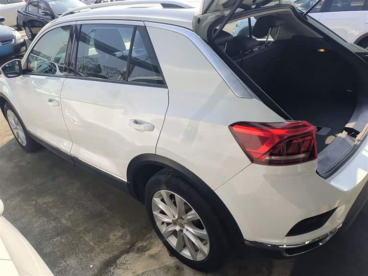 Фото 5 - Volkswagen T-Roc