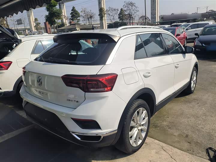 Фото 7 - Volkswagen T-Roc