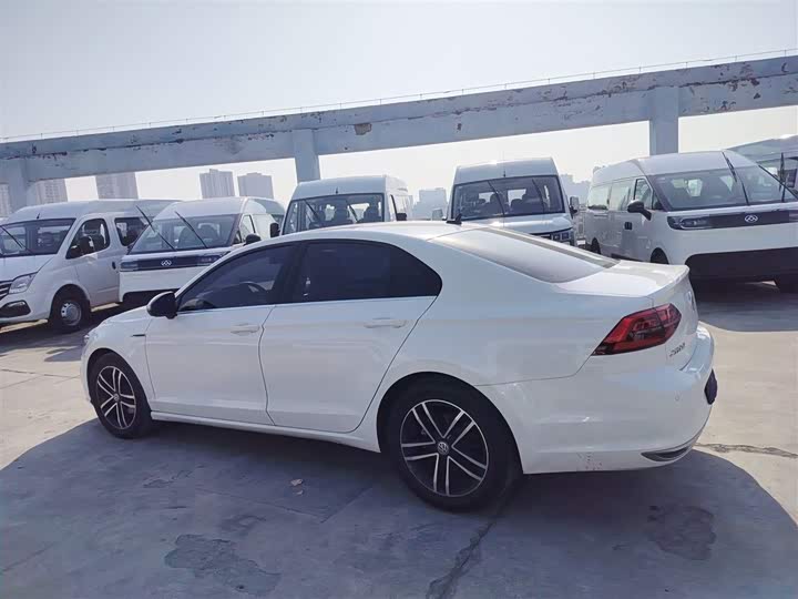 Фото 5 - Volkswagen Lamando L