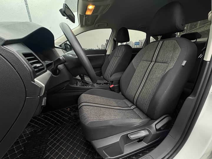 Фото 4 - Volkswagen Lavida