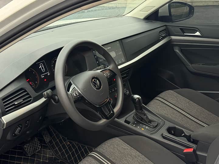 Фото 8 - Volkswagen Lavida