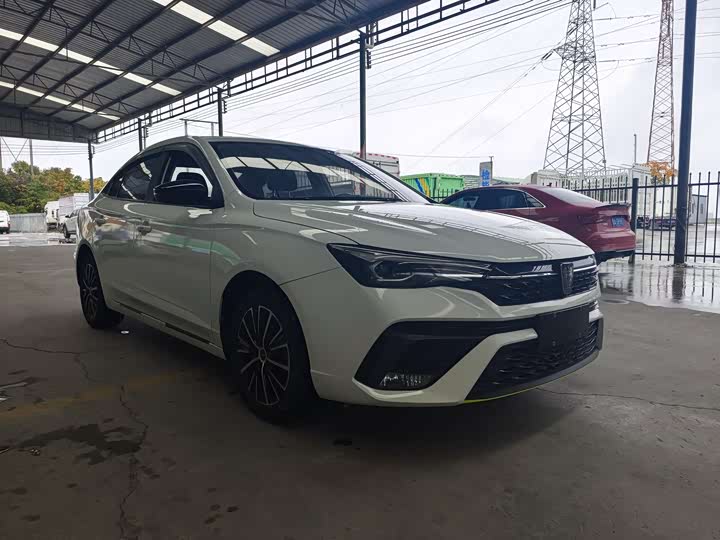 Фото 2 - Roewe i5