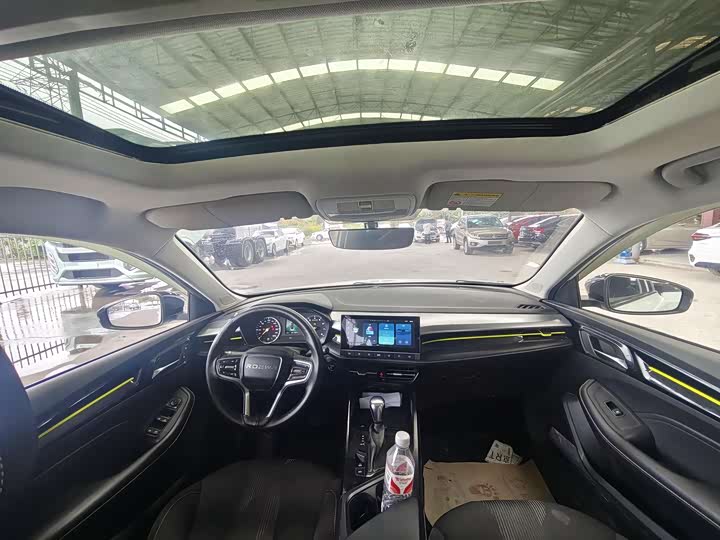 Фото 6 - Roewe i5