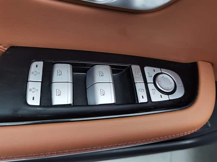 Фото 9 - BYD Han