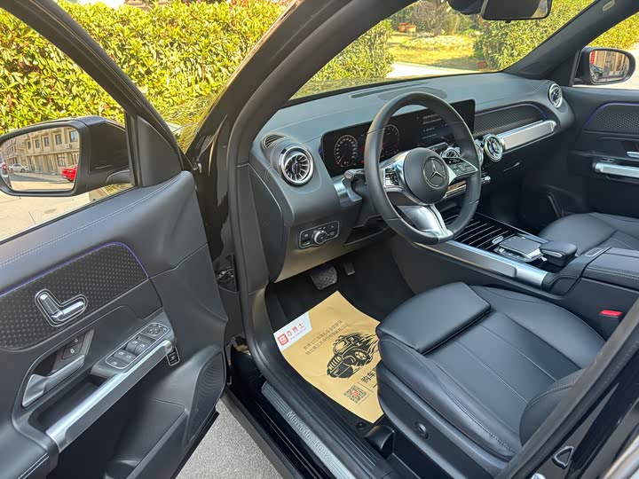 Фото 4 - Mercedes-Benz GLB-Class