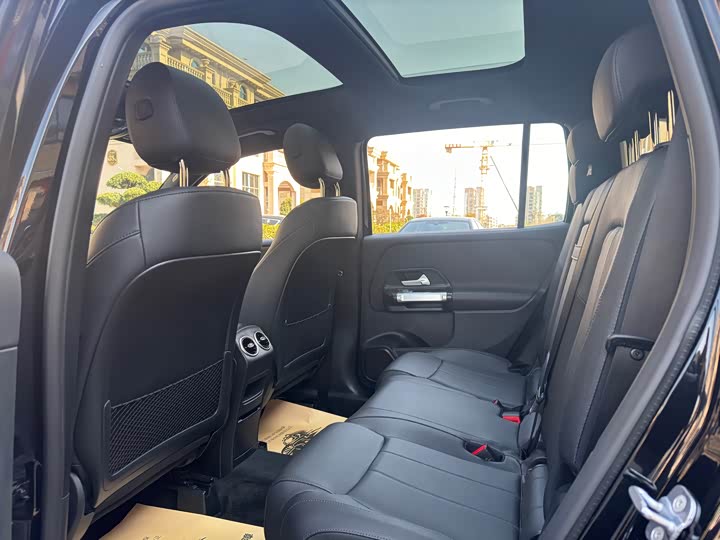 Фото 6 - Mercedes-Benz GLB-Class