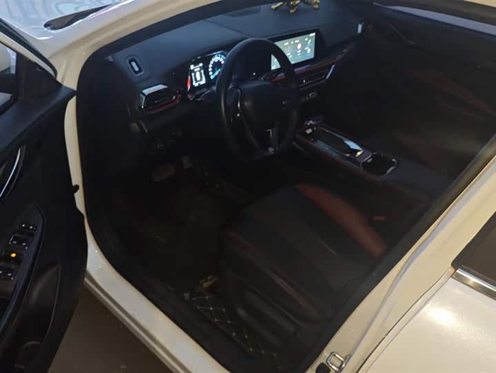 Фото 9 - Changan Oshan X5