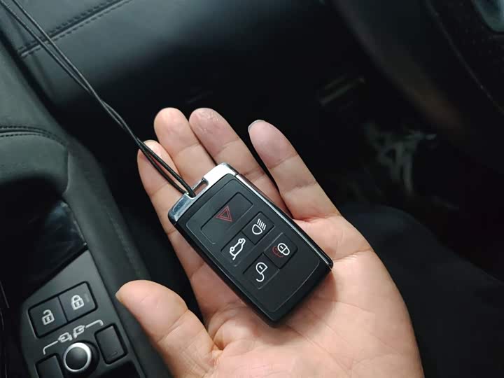 Фото 9 - Land Rover Range Rover Evoque L