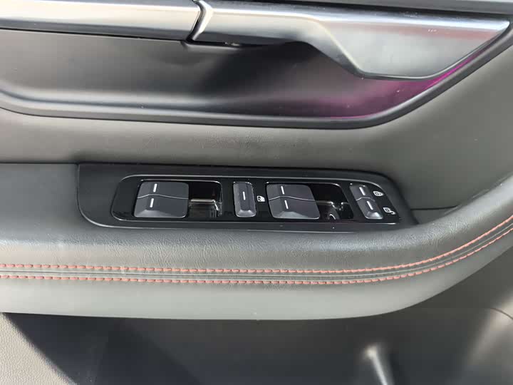 Фото 3 - XPeng P7