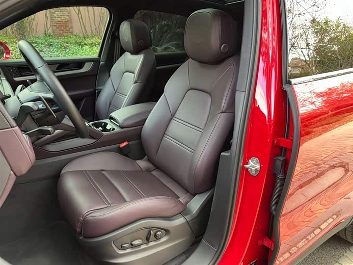 Фото 8 - Porsche Cayenne