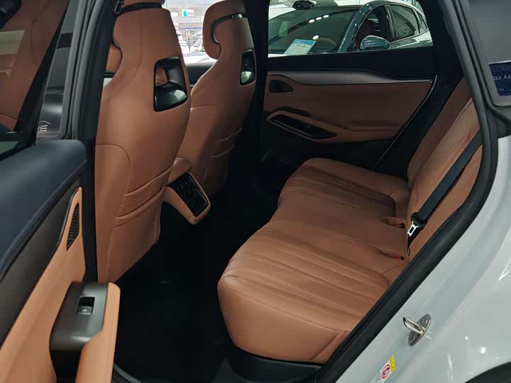 Фото 4 - BYD Song L