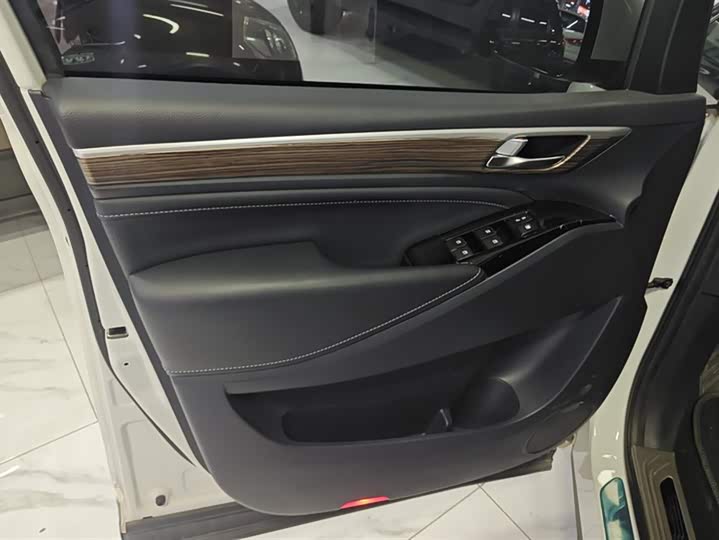 Фото 7 - GAC Trumpchi M8