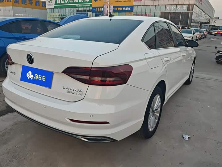 Фото 3 - Volkswagen Lavida