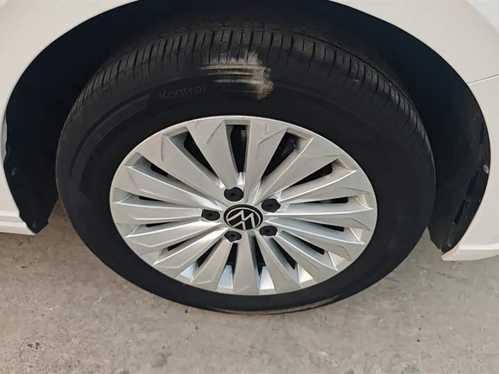 Фото 6 - Volkswagen Lavida