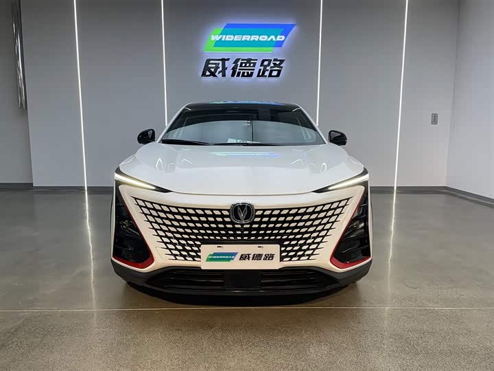 Фото 2 - Changan UNI-T