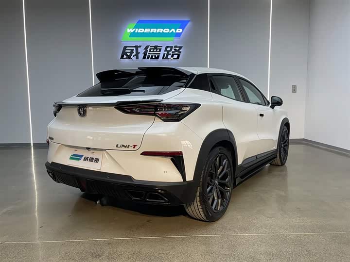 Фото 4 - Changan UNI-T