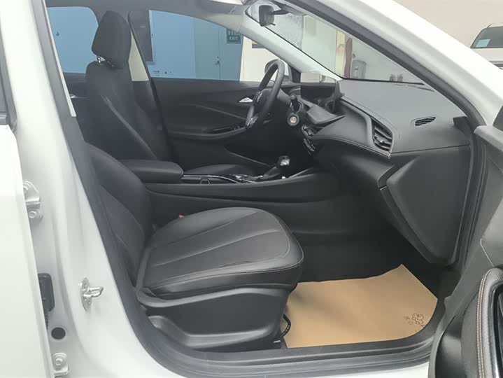 Фото 8 - Buick Verano