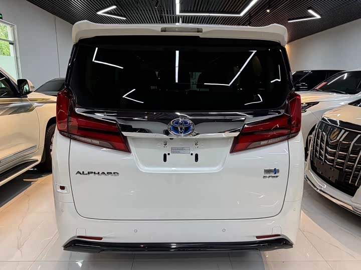 Фото 4 - Toyota Alphard