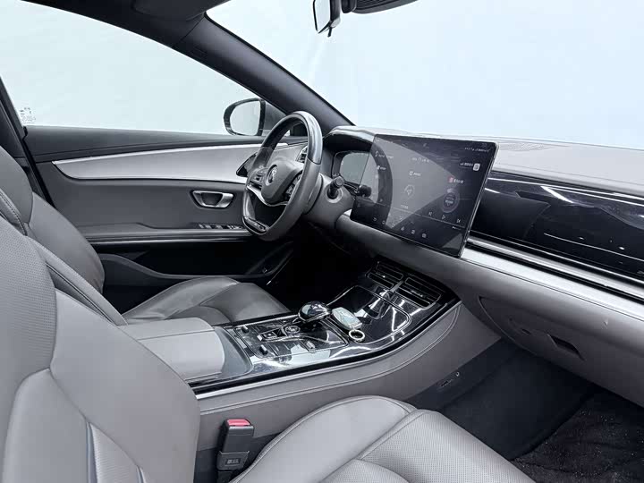 Фото 9 - BYD Han