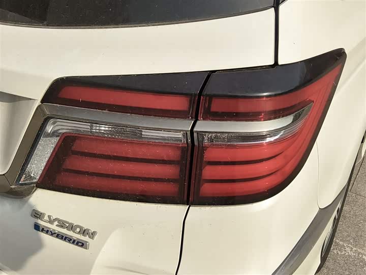 Фото 8 - Honda Elysion