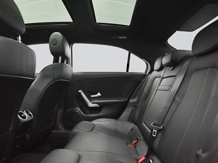 Фото 7 - Mercedes-Benz A-Class