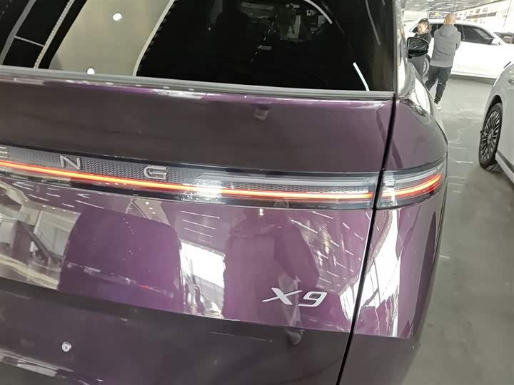 Фото 8 - XPeng X9