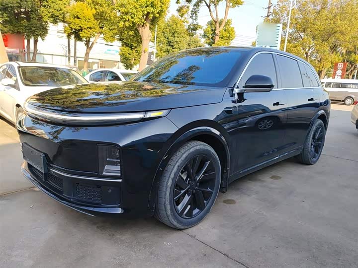 Фото 1 - LiXiang L7