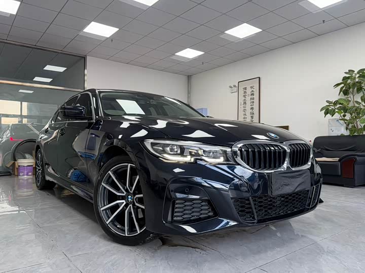 Фото 2 - BMW 3 Series