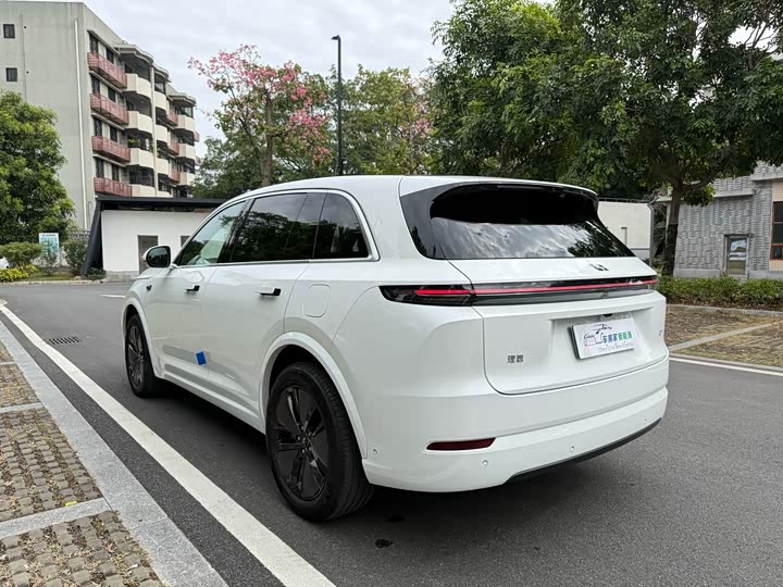 Фото 8 - LiXiang L7