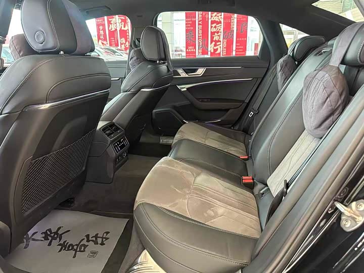 Фото 6 - Audi A6L