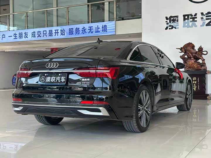 Фото 7 - Audi A6L